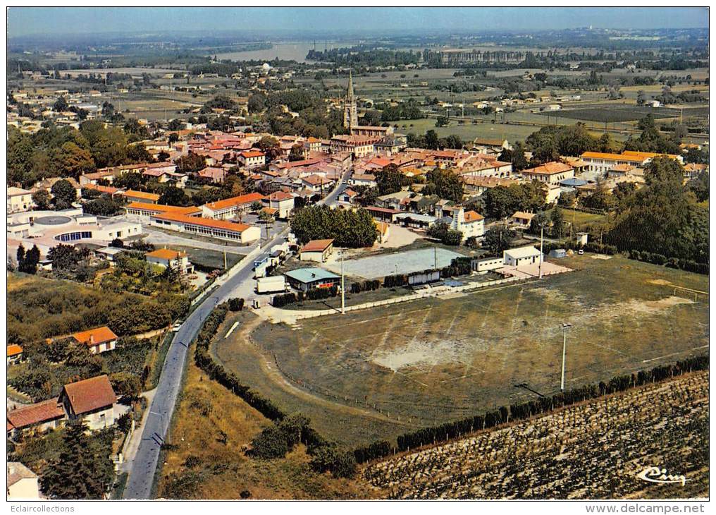 St Loubes   33   Le Stade Et L'Ecole    (Format 10 X 15) - Other & Unclassified