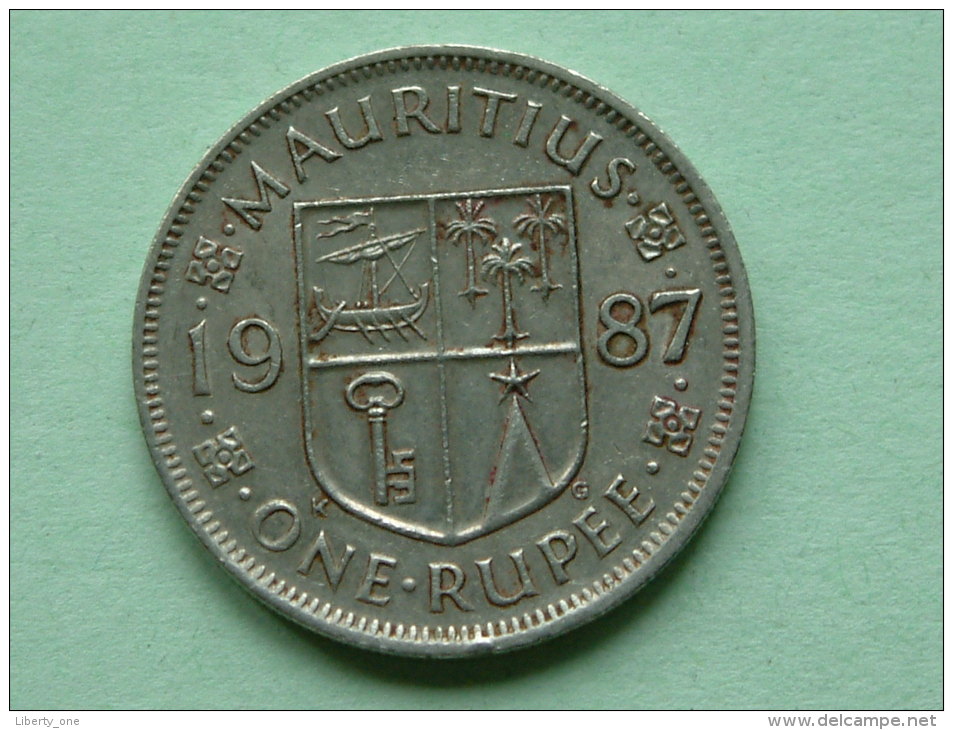 1987 - ONE RUPEE - KM 55 ( Uncleaned Coin / For Grade, Please See Photo ) !! - Mauritius