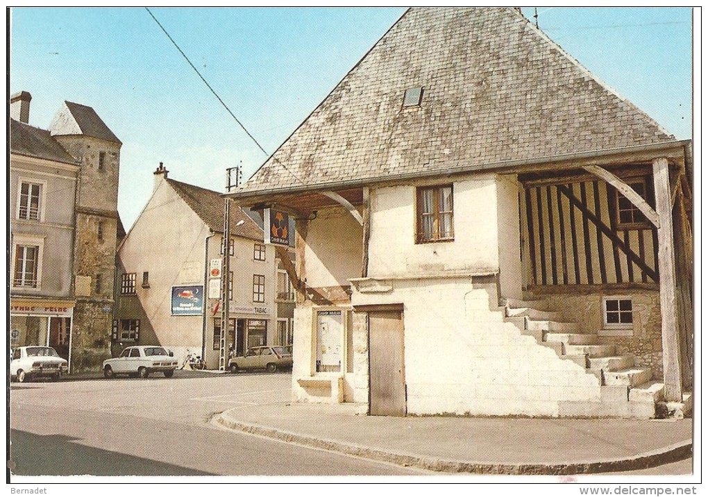 ECOUCHE .. PLACE DU GENERAL WARABIOT .. PEUGEOT .. RENAULT 5 .. - Ecouche