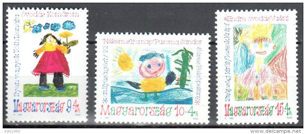 Hungary 1992 Art Children Paintig Mi 4197-4199 MNH (**). - Nuovi