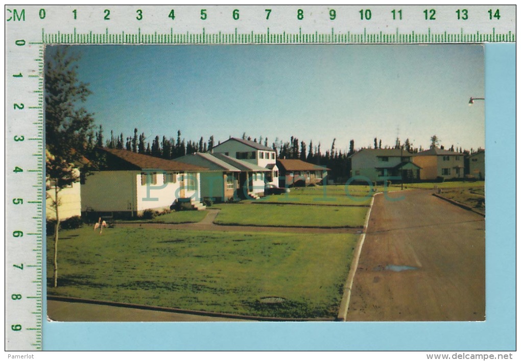 Manitoba Canada ( Fine Home At River Side Drive  Thompson ) Cpm Post Card Carte Postale 2 Scans - Thompson