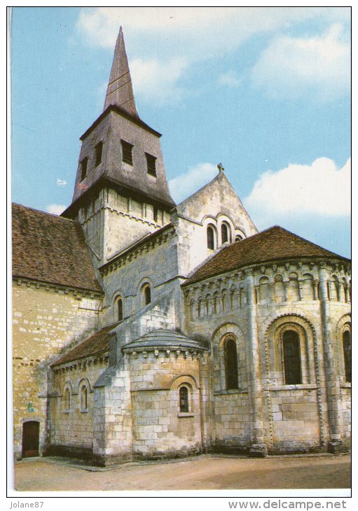 CPSM  18      LES AIX D ANGILLON 1996           L ABSIDE DE L EGLISE ROMANE - Les Aix-d'Angillon