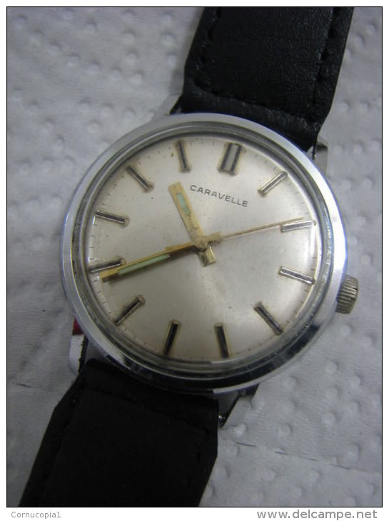 VINTAGE CARAVELLE By BULOVA MECHANICAL SWISS MEN´S WATCH - Watches: Old