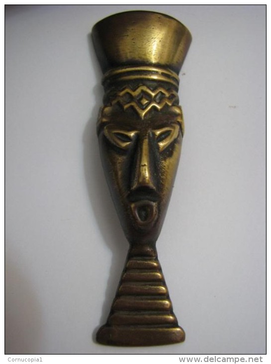 Woman Head, Darkened Brass ISRAEL 1950s - Brons