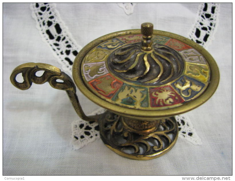 ZODIAC SIGNS Pill /Snuff Brass Box By Oppenheim Israel - Bronzes