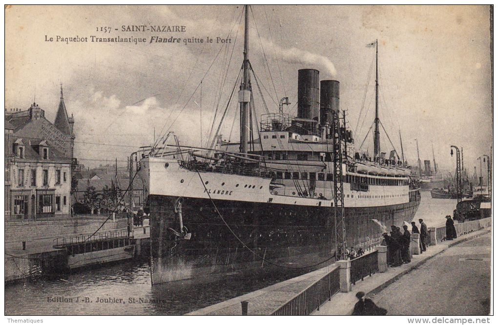 Thematiques 44 Loire Atlantique Saint Nazaire Bateaux Le Paquebot Transatlantique Flandre Quitte Le Port - Dampfer