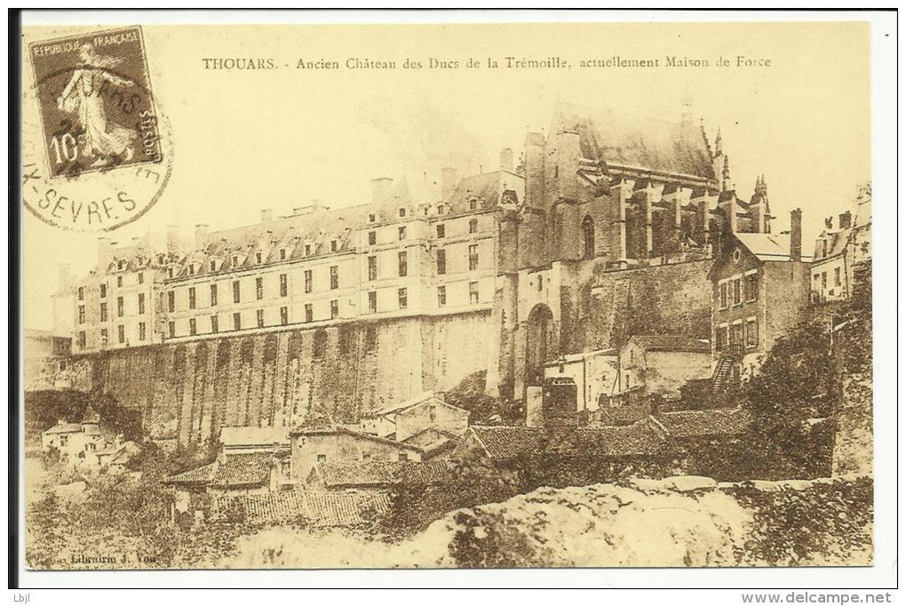 THOUARS , Ancien Château Des Ducs De La Trémoille ,réeditée à L'occasion Du 150.ème Anniversaire Des Patisseries Beurlay - Thouars