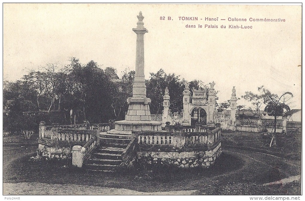 Cpa -  Tonkin - Hanoi -  Colonne Commémorative Dans Le Palais Du Kinh Luoc( En L'état ) - Altri & Non Classificati