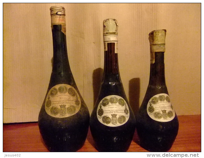 ANTIGUAS BOTELLAS LICOR CALISAY  1 Litro  3/4 Litro 1/2 Litro -- VINTAGE Año 1965/1970 ?? - Licor Espirituoso