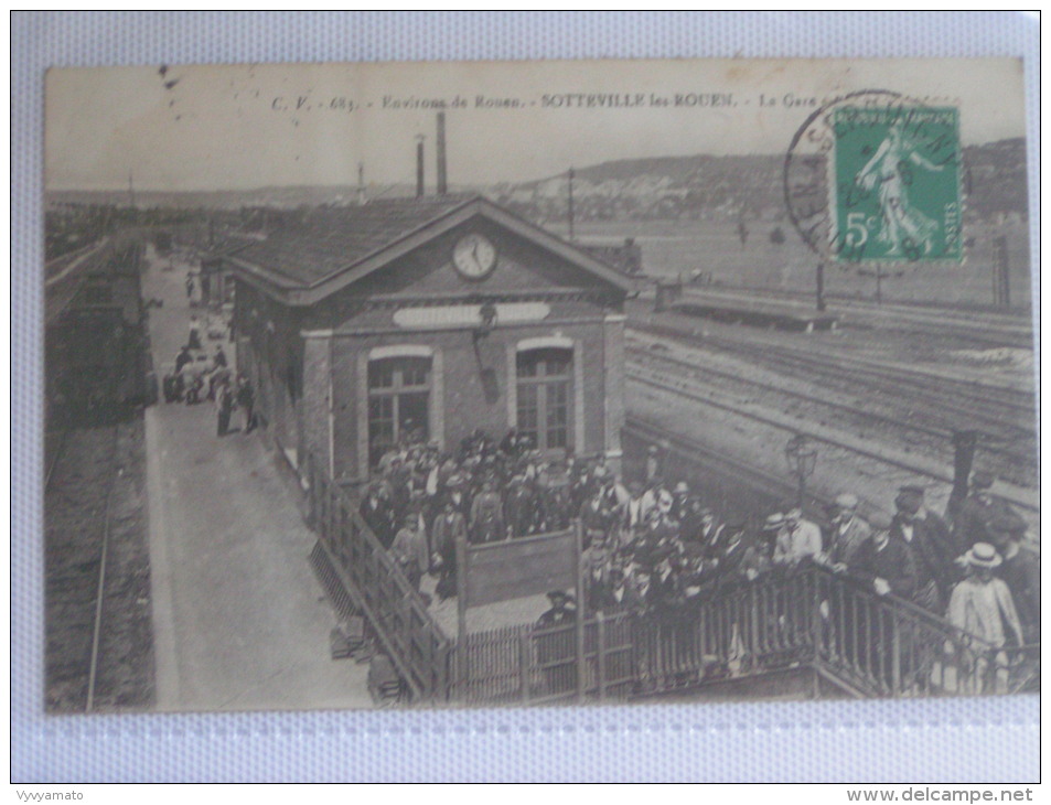 SOTTEVILLE LES ROUEN  LA GARE NOMBREUSES PERSONNES - Sotteville Les Rouen