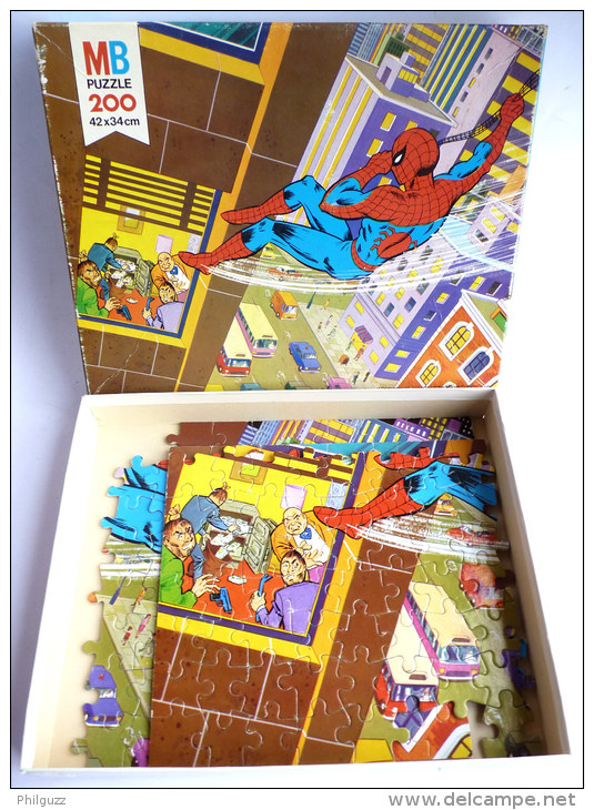 Puzzle MB 1977 - SUPER HEROS - SPIDER MAN - L'ARAIGNEE - 200 Pièces MARVEL Incomplet - Puzzles