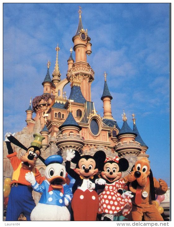 (201) Disney - Mickey Mouse & Friends + Castle - Disneyworld