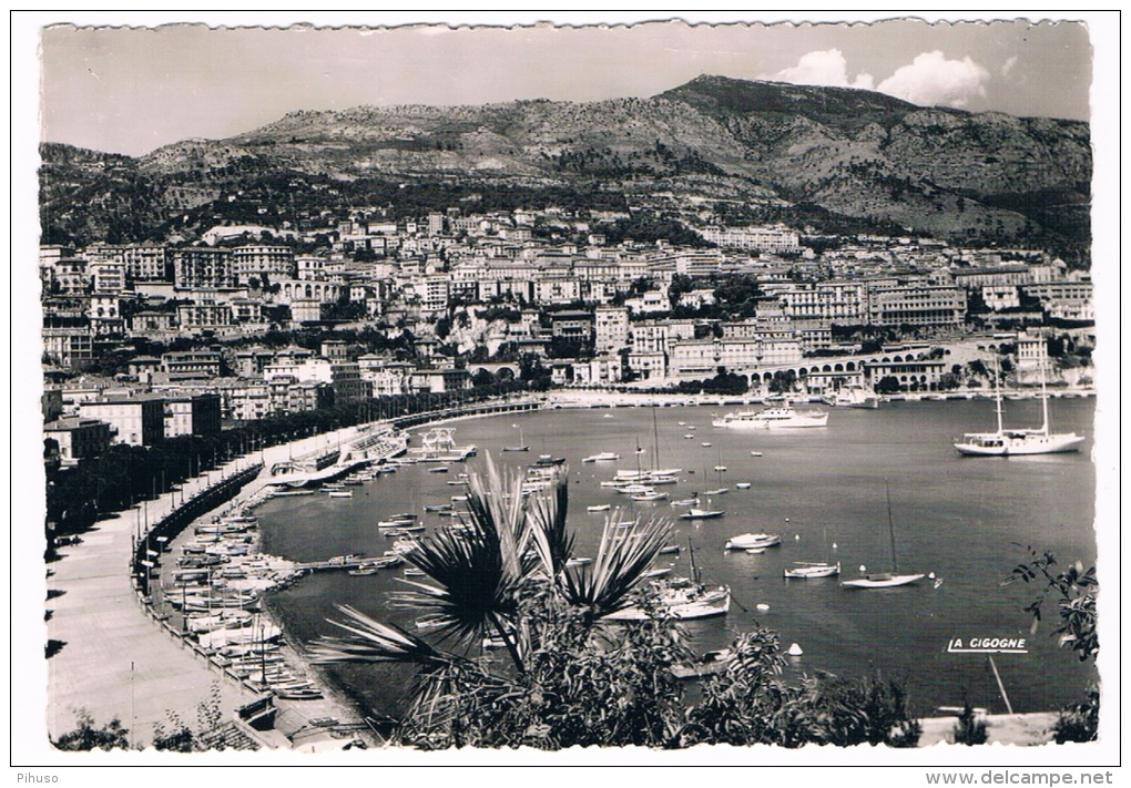 MON-18  MONACO : Le Port, Vue Vers Monte-Carlo - Hafen