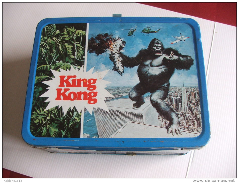 KING KONG Boite En Fer Avec Sa Bouteille Thermos 1977 - Autres & Non Classés