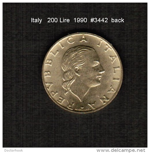 ITALY   200  LIRE   1990  (KM # 135) - 200 Lire