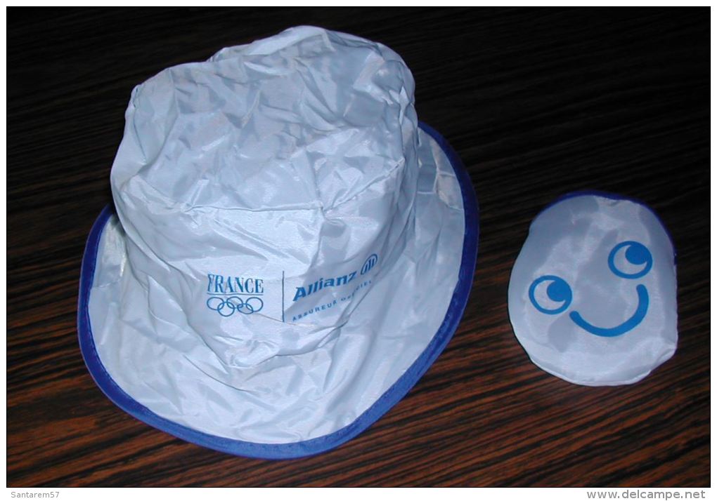 Bob Anti Pluie Blanc Pliable Et Sa Pochette De Rangement Assurances ALLIANZ - Gorras