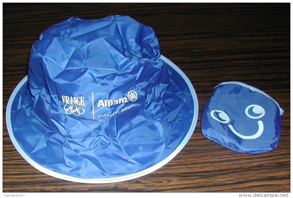 Bob Anti Pluie Bleu Pliable Et Sa Pochette De Rangement Assurances ALLIANZ - Caps