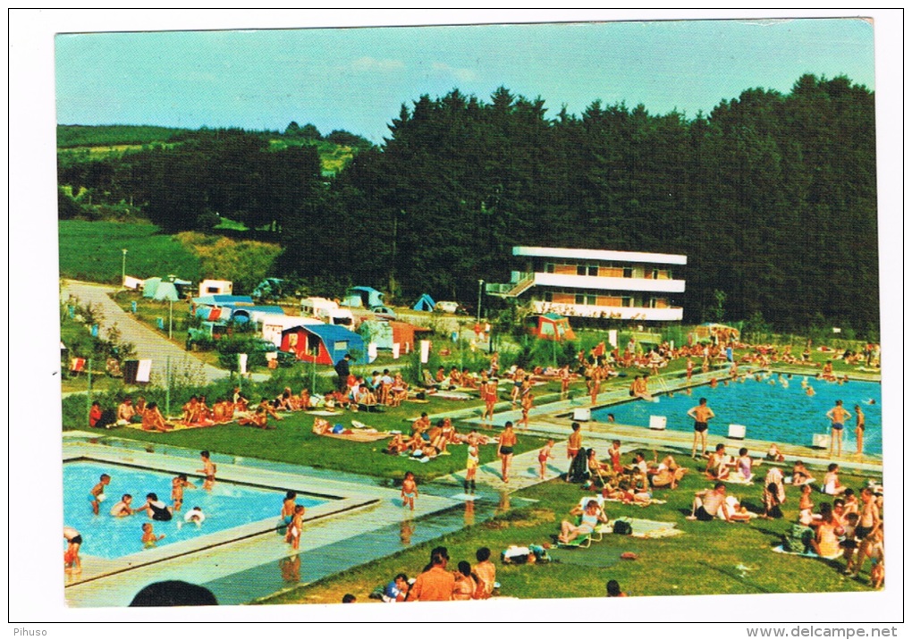 L1365  TROISVIERGES : Piscine Et Campingm ( Schwimmbad, Swimmingpool, Piscine) - Ulflingen