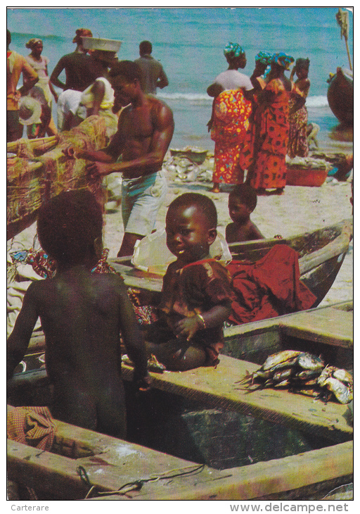 AFRIQUE,AFRICA,AFRIKA,Sén égal,village De Pécheurs,métier De La Mer,enfant Nu,rare - Senegal