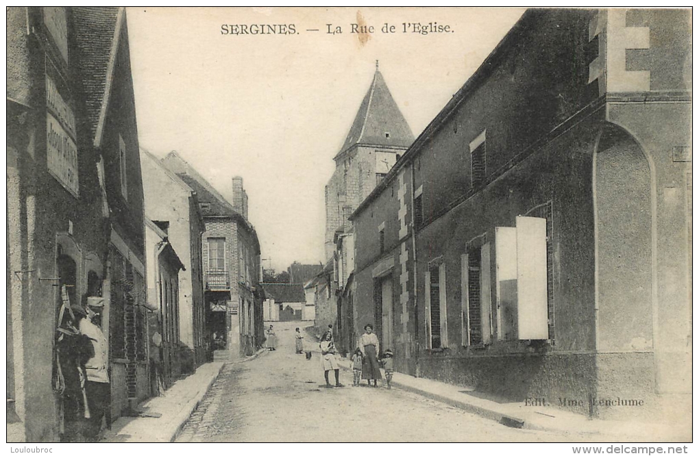 89 SERGINES LA RUE DE L'EGLISE - Sergines