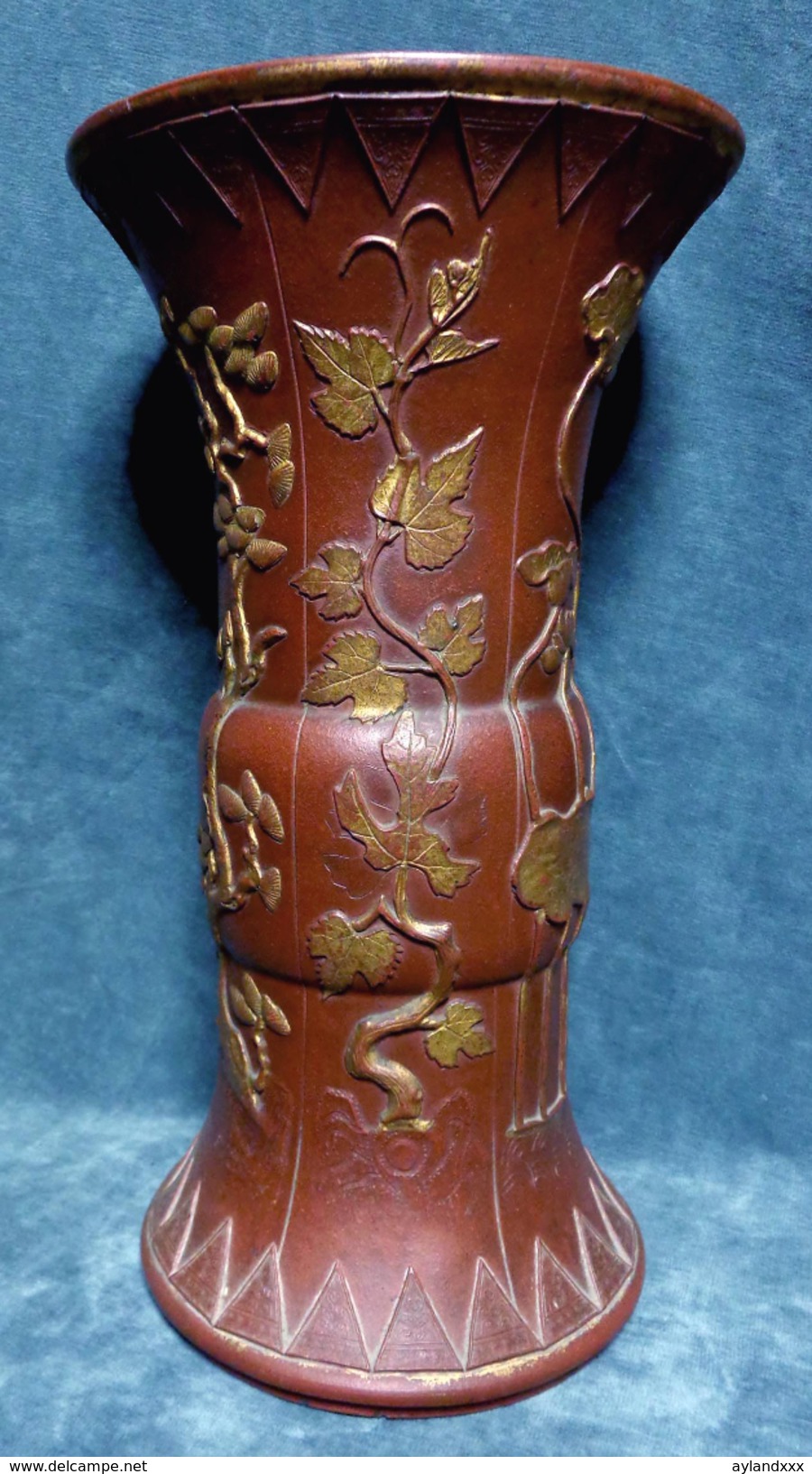 CINA (China): Rare Chinese Yixing vase, Kangxi period