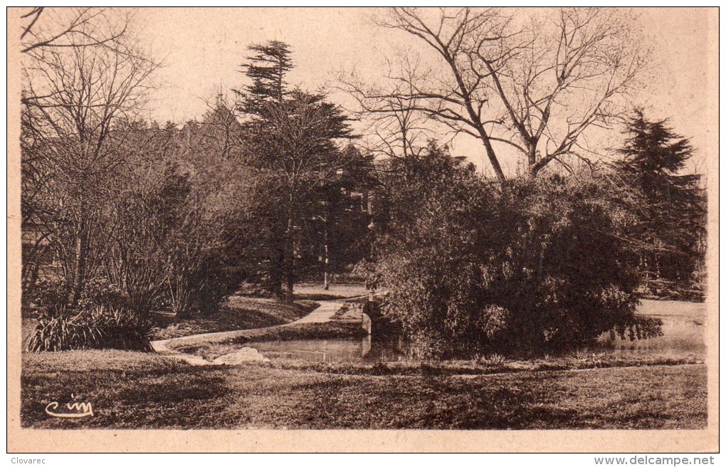 GRIGNY " La Place Bonnard" - Grigny