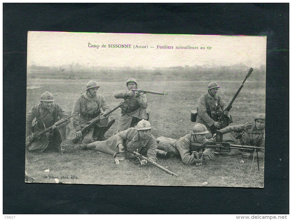 MITRAILLEUSE EN MANOEUVRE WW2  1939  MILITARIA CAMP DE SISSONNE CIRC   NON  / EDIT - Matériel