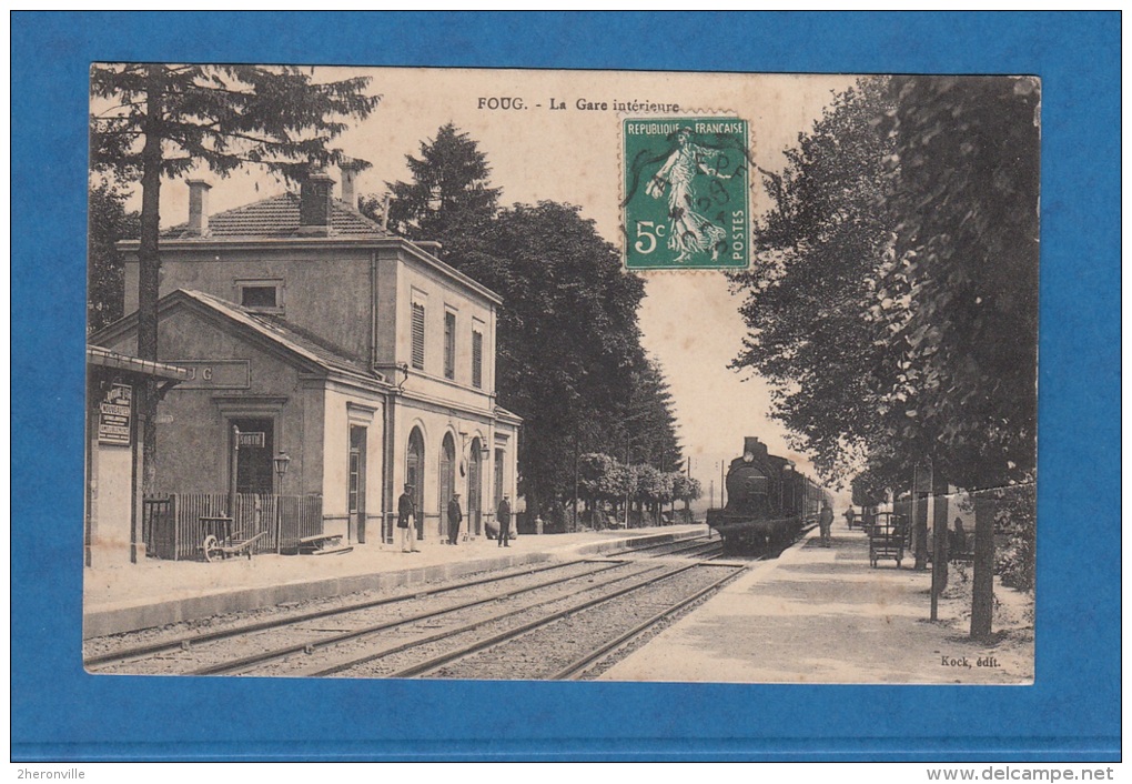 CPA - FOUG - La Gare Intérieure - Le Train - Chemin De Fer - Kock , éditeur - Foug