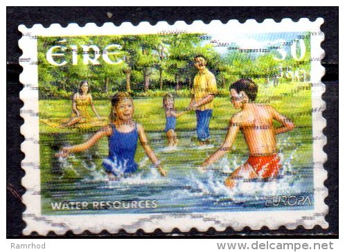 IRELAND 2001 Europa; Water Resources - 30p. - Children Playing In River  FU Self-adhesive. - Usati