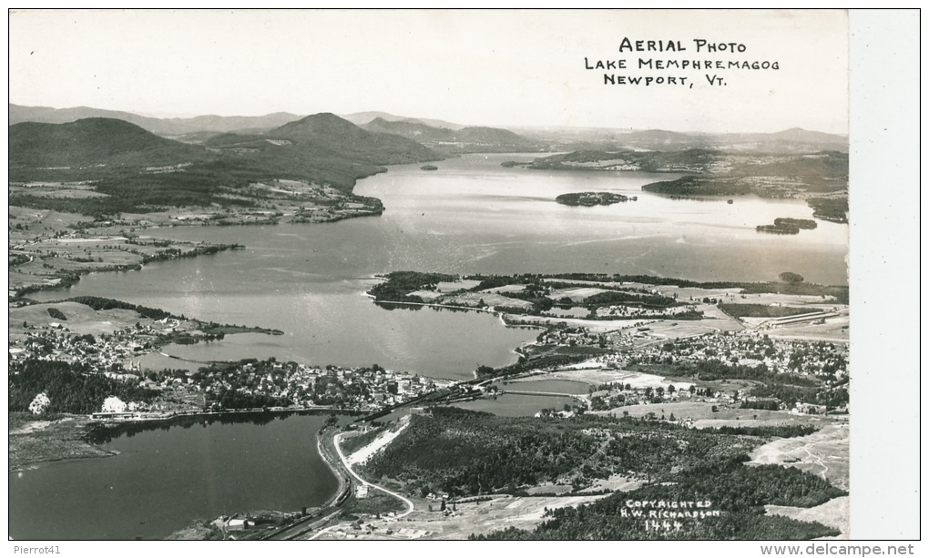 U.S.A. - VERMONT - NEWPORT - Aerial Photo LAKE MEMPHREMAGOG (1951) - Autres & Non Classés