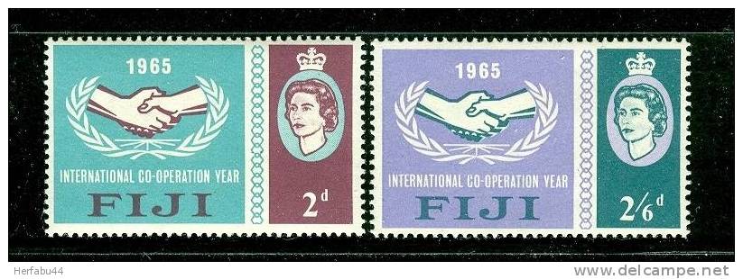 Fiji      Intl. Co-operation Year   Set    SC# 213-14 Mint - Fiji (1970-...)