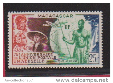 MADAGASCAR  // 25 Francs Bleu  // N 72  // Côte 5.8 € //  Poste Aérienne //  NEUF ** - Airmail