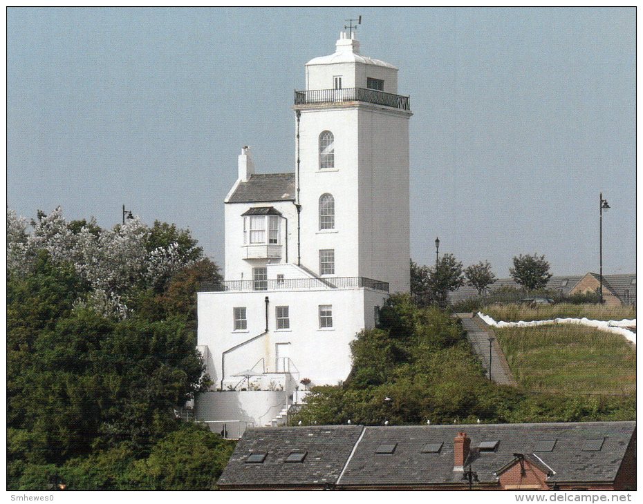 Postcard - North Shields High Lighthouse, Tyne & Wear. SMH10 - Lighthouses