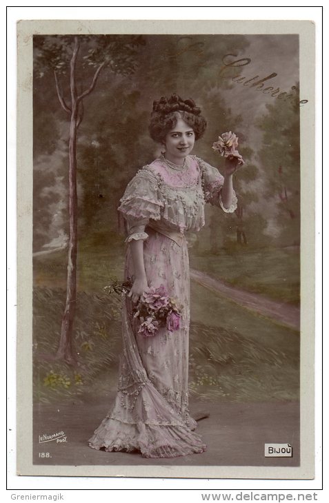 Cpa - Sainte Catherine - Pose D´une Jeune Femme - Studio Photo Lenormand - Saint-Catherine's Day