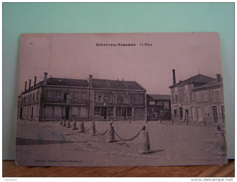 GIVRY-EN-ARGONNE (MARNE) LES COMMERCES. LES MAGASINS. LA PLACE. - Givry En Argonne