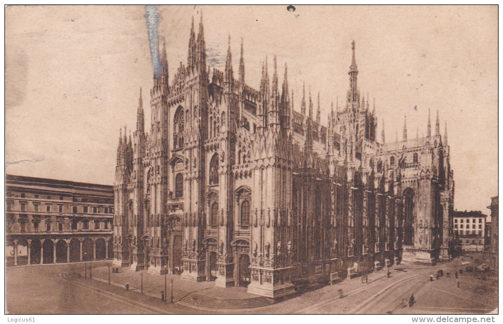 MILANO:DUOM,DUOMO,CHURCH,CATHEDRALE,POSTCARD COLLECTION,USED,ITALI (Astained With Paint Less) - Monuments