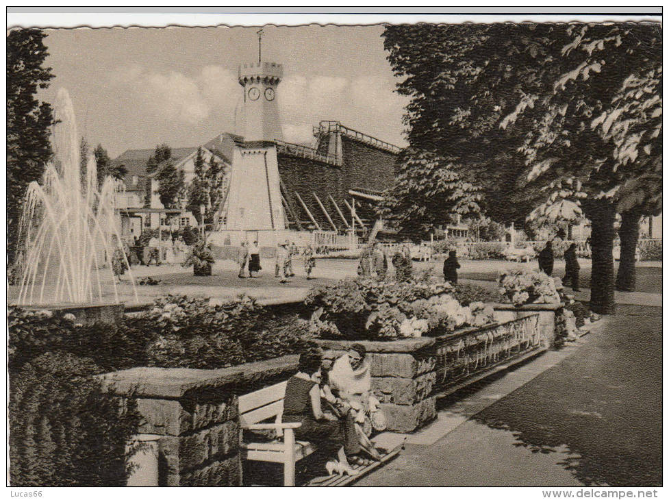 C1960 BAD SALZUFLEN - AN DER FONTANE BEIM KURPARKEINGAN - Bad Salzuflen