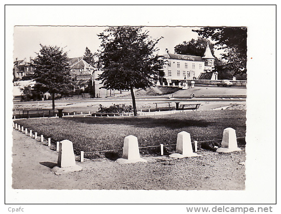 Carte 1965 VERVINS / LA PLACE PAPILLON ET LA TOUR DU ROI - Vervins