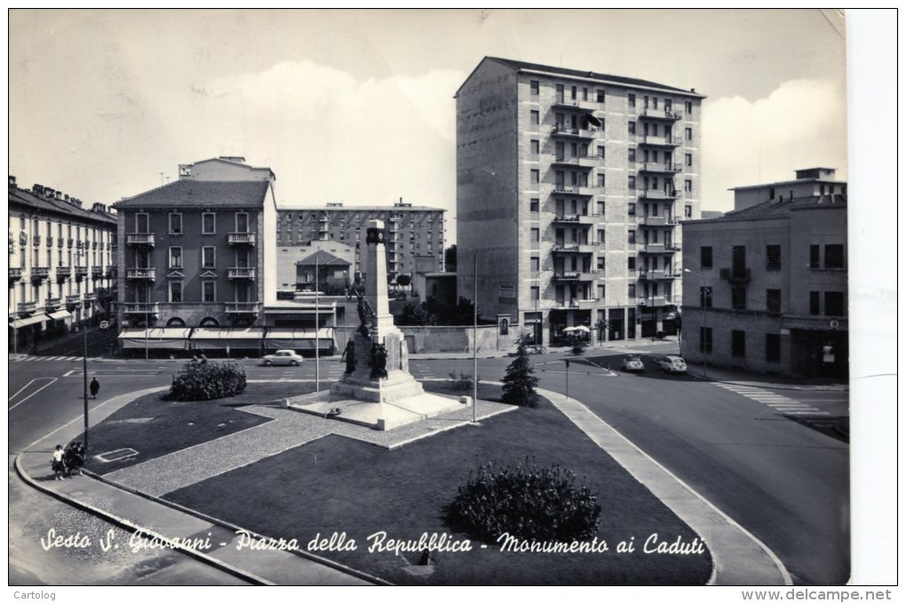 Sesto S. Giovanni. Piazza Della Repubblica. Monumento Ai Caduti - Sesto San Giovanni