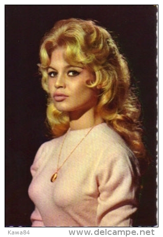 Carte Postale " Brigitte Bardot " - Sänger Und Musikanten