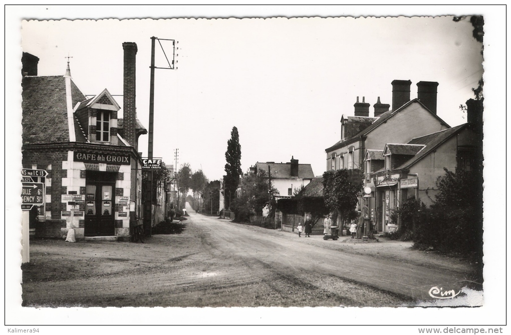 LOIR-ET-CHER  /  NEUNG-sur-BEUVRON  /  ROUTE  D' ORLEANS ( Pompe à Essence ) - Neung Sur Beuvron