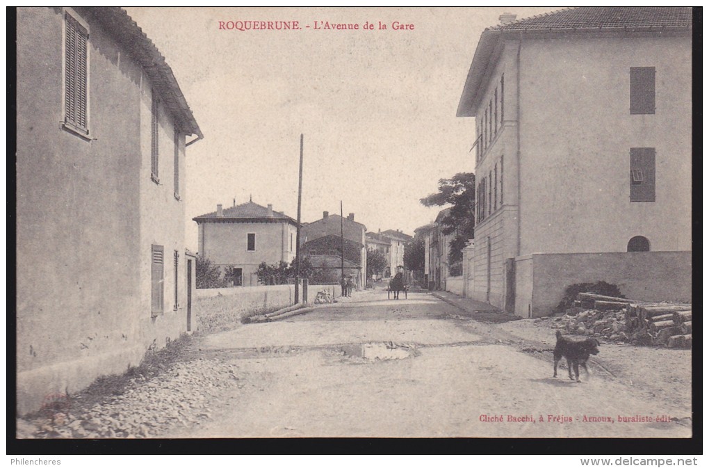 CPA - (83) Roquebrune - L´avenue De La Gare - Roquebrune-sur-Argens