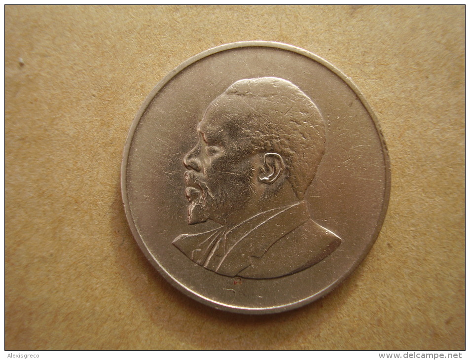 KENYA 1966  ONE SHILLING  KENYATTA Copper-Nickel  USED COIN In GOOD CONDITION. - Kenia