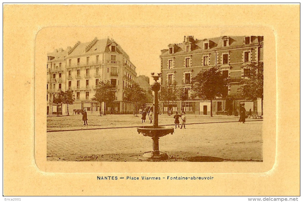 Nantes. La Place Viarmes Et La Fontaine Abreuvoir. - Nantes