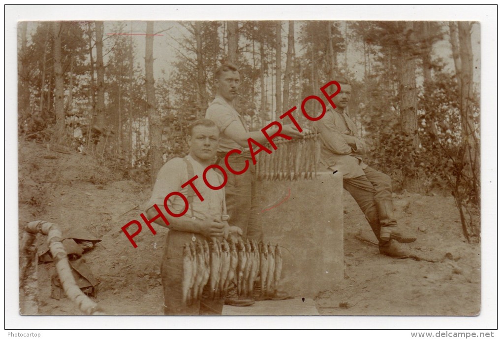 FUMAGE Du POISSON-Harengs-Truites-Soldats-Carte Photo Allemande-Guerre14-18-1WK-Militaria-Non Situee- - Oorlog 1914-18