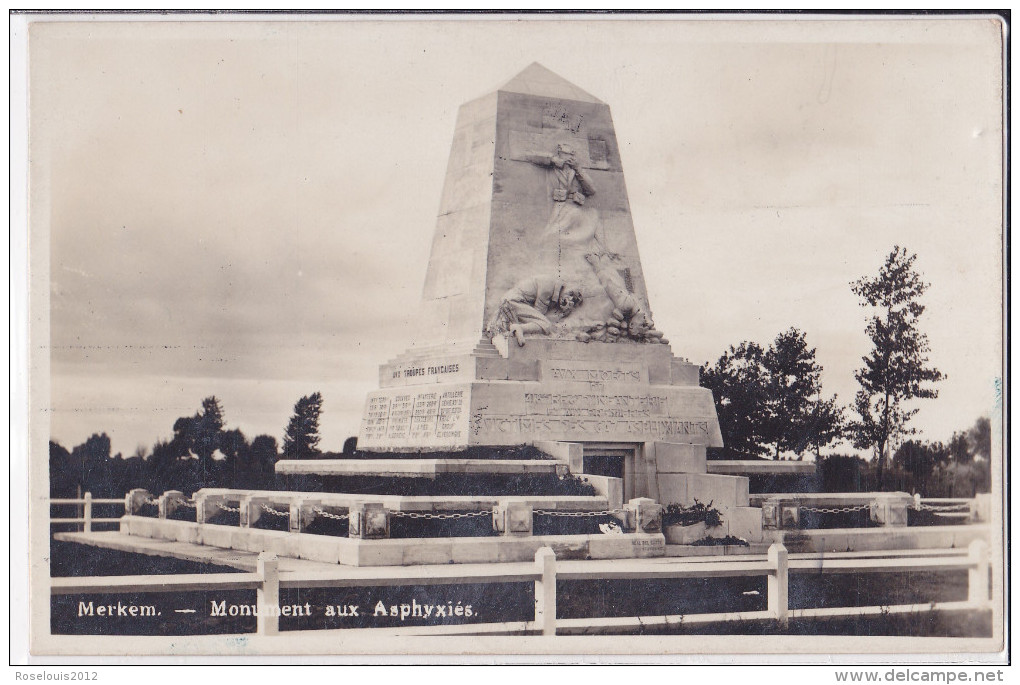 MERKEM : Monument Aux Asphyxiés - Houthulst