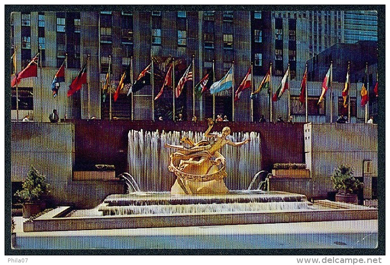 Prometheus Statue, Plaza Of Rockefeller Center, New York City ----- Postcard Traveled - Other Monuments & Buildings