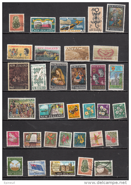 NOUVELLE ZELANDE LOT DE 33 TIMBRES OBLITERES DIFFERENTS - Lots & Serien