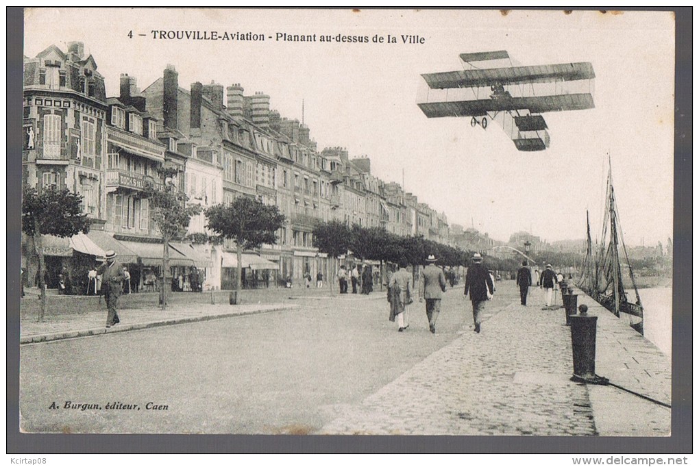 TROUVILLE - Avion - Planant Au Dessus De La Ville . - Trouville