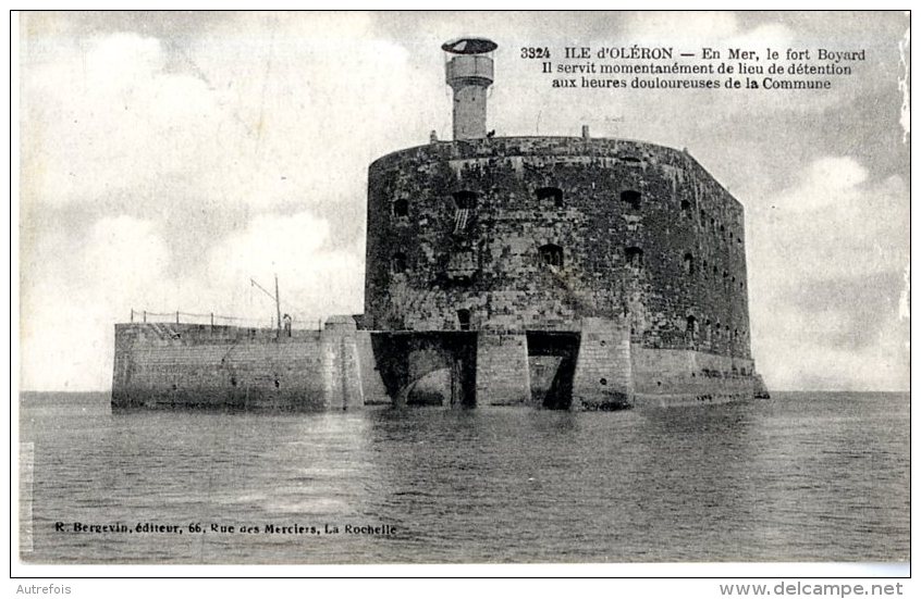 17   ILE D OLERON  -  EN MER LE FORT BOYARD - Ile D'Oléron